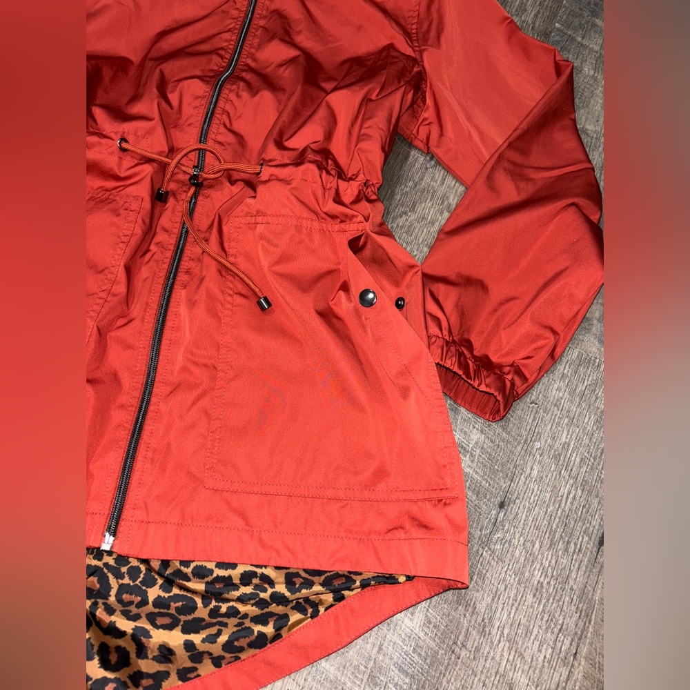 ORANGE RAINCOAT | UTILITY | OUTDOORS |
| SIZE: MED (8/10) | - Picture 6 of 14
